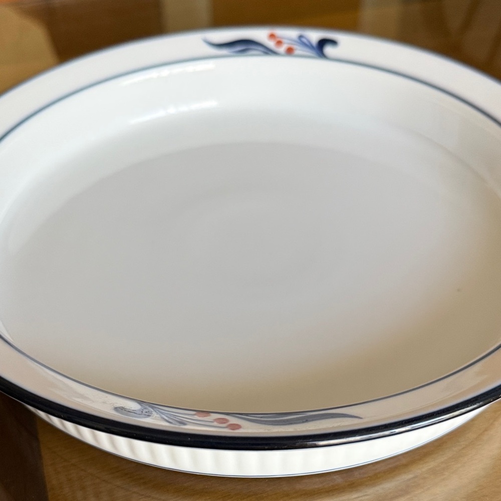 Dansk White and Blue Dinner quiche/pie dish excellent condition made in Japan